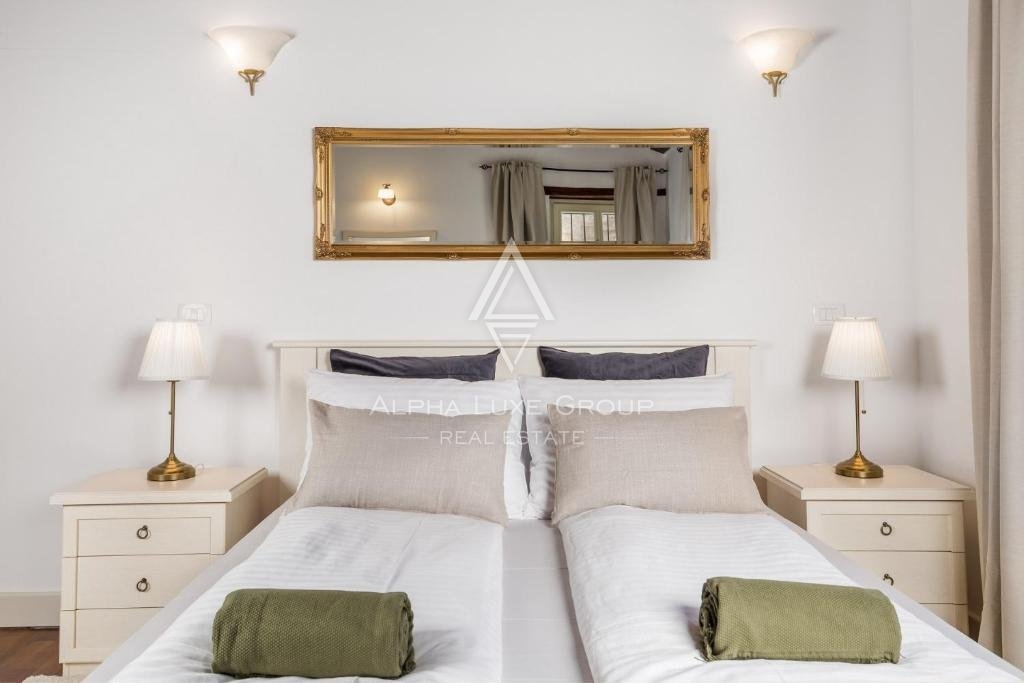 Splendida villa in pietra con piscina e ampio giardino, Istria, Parenzo