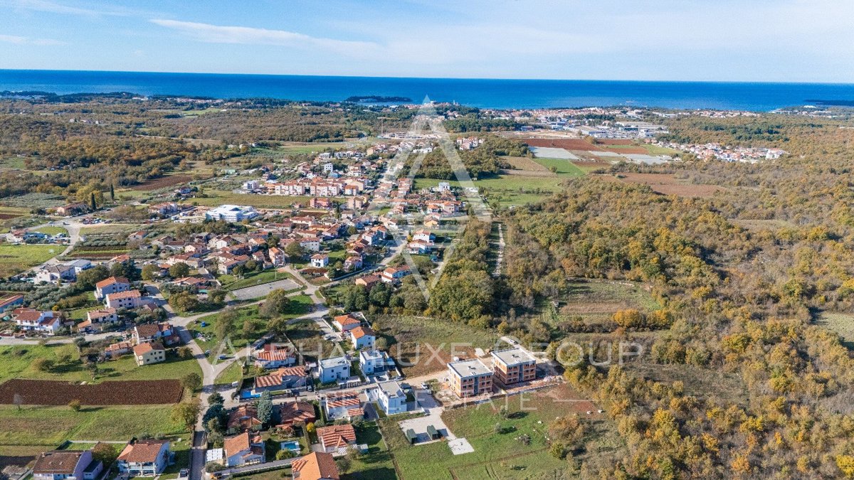 Istria, Poreč – Lussuoso appartamento nuovo al 1° piano, a 3 km dal centro città in vendita