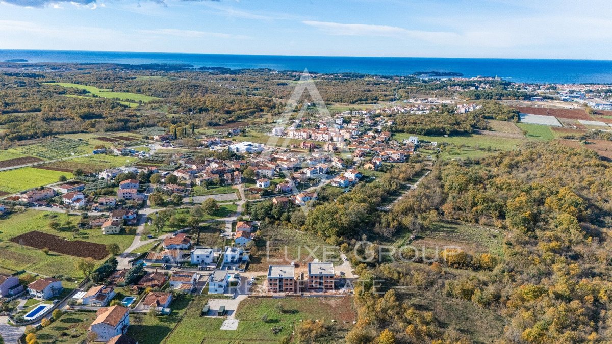 Istria, Poreč – Lussuoso appartamento nuovo al 1° piano, a 3 km dal centro città in vendita