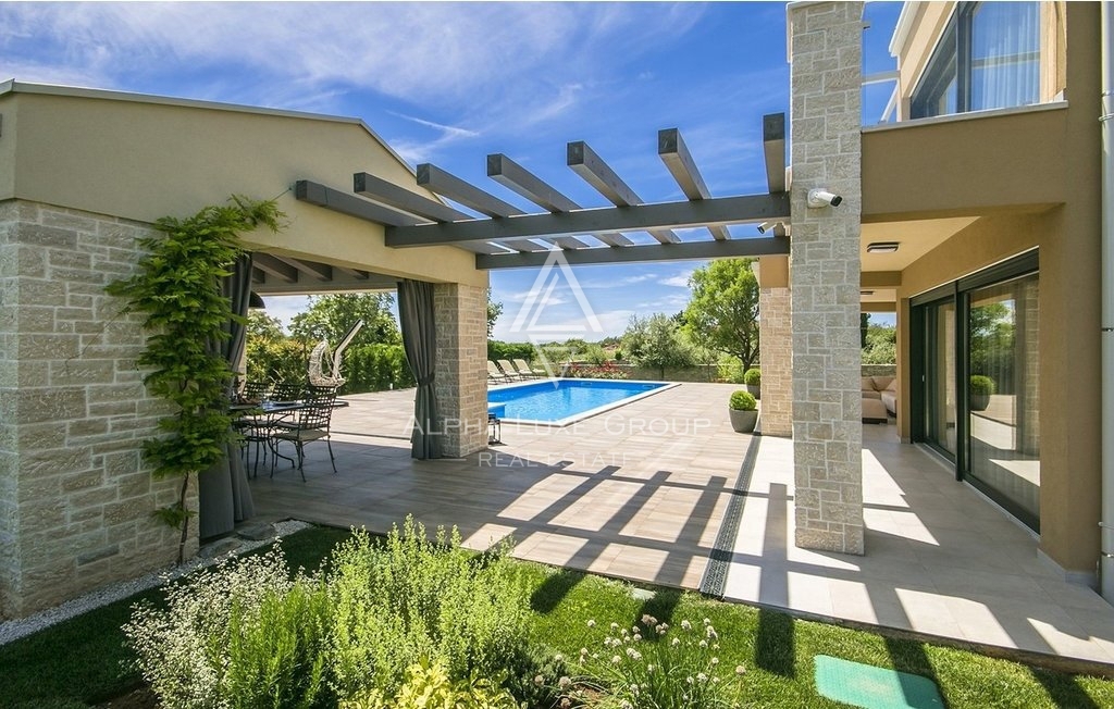 Istria, Sveti Lovreč - Villa moderna con piscina e grande giardino