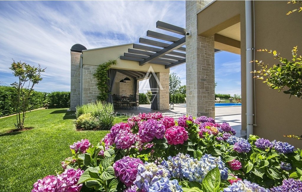 Istria, Sveti Lovreč - Villa moderna con piscina e grande giardino