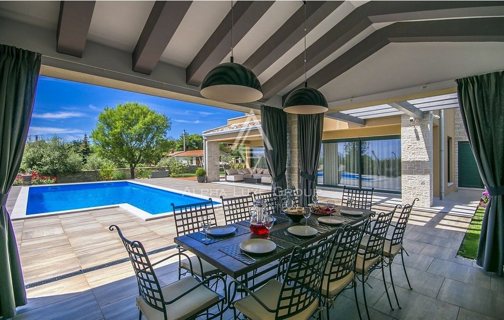 Istria, Sveti Lovreč - Villa moderna con piscina e grande giardino