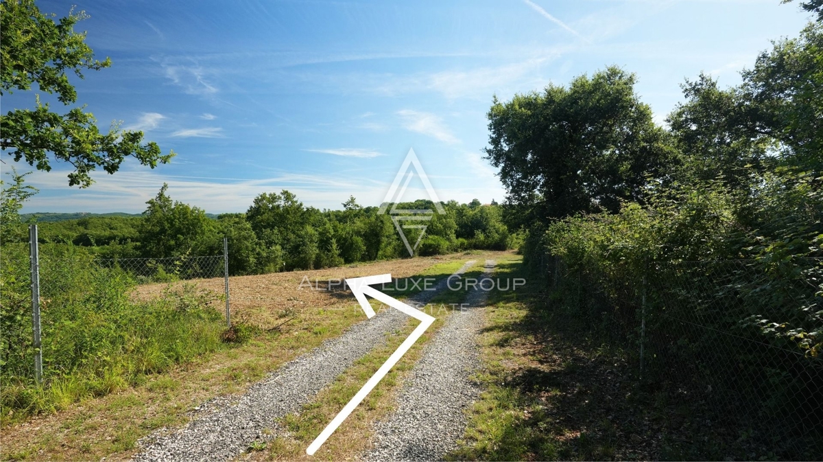 Istria, Vižinada - Terreno edificabile con vista panoramica