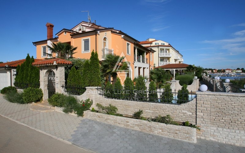 Istria, Medulin – Villa unica vicino alla spiaggia con potenziale d’investimento