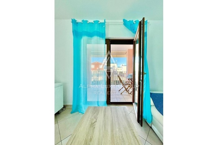 BELLISSIMO APPARTAMENTO VICINO AL MARE E AL CENTRO CITTÀ, CON VISTA MARE, CITTANOVA, ISTRIA