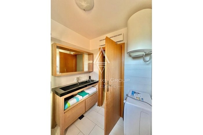 BELLISSIMO APPARTAMENTO VICINO AL MARE E AL CENTRO CITTÀ, CON VISTA MARE, CITTANOVA, ISTRIA