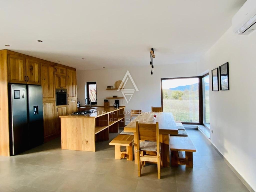 Labin, Istria: Villa moderna di pregio con piscina e vasto giardino