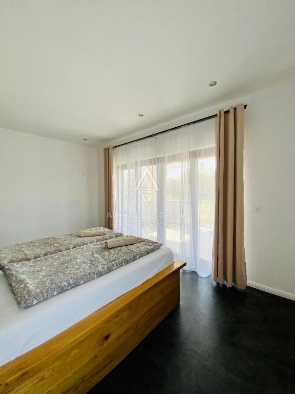 Labin, Istria: Villa moderna di pregio con piscina e vasto giardino