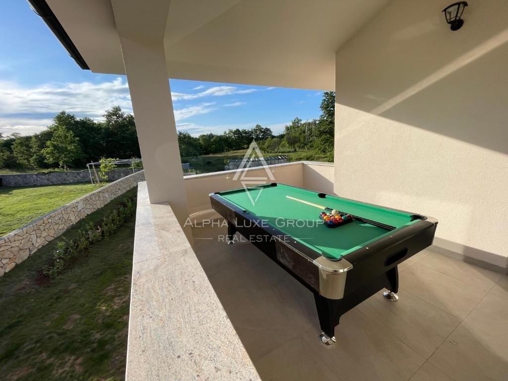 Labin, Istria: Villa moderna di pregio con piscina e vasto giardino