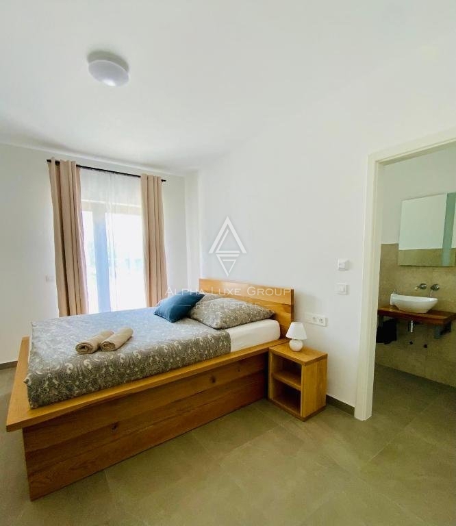 Labin, Istria: Villa moderna di pregio con piscina e vasto giardino