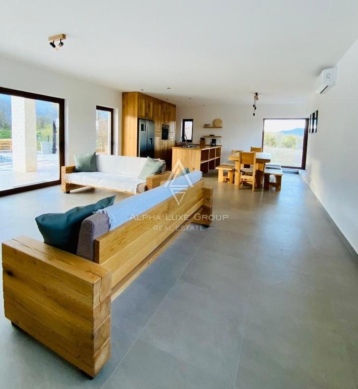 Labin, Istria: Villa moderna di pregio con piscina e vasto giardino