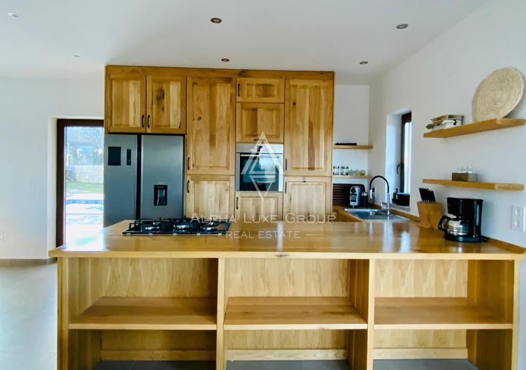 Labin, Istria: Villa moderna di pregio con piscina e vasto giardino