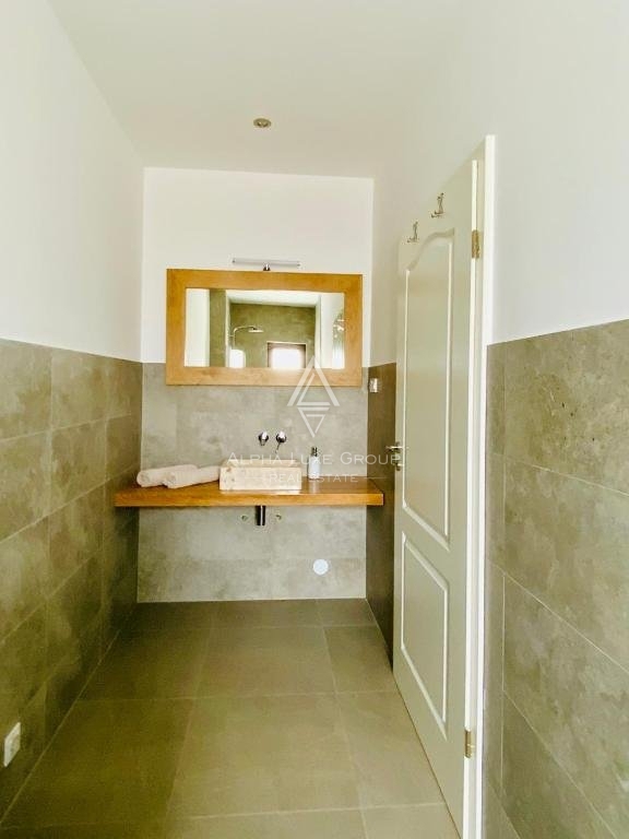 Labin, Istria: Villa moderna di pregio con piscina e vasto giardino