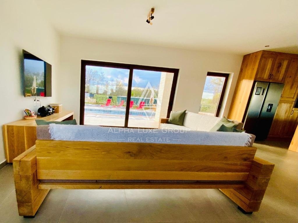 Labin, Istria: Villa moderna di pregio con piscina e vasto giardino