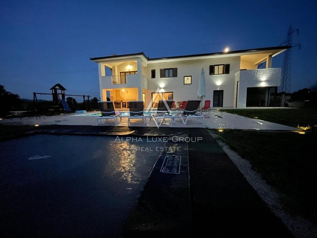 Labin, Istria: Villa moderna di pregio con piscina e vasto giardino