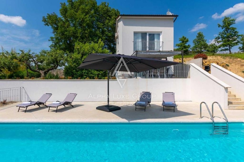 Novaki Pazinski, Istria: Villa moderna e isolata con piscina