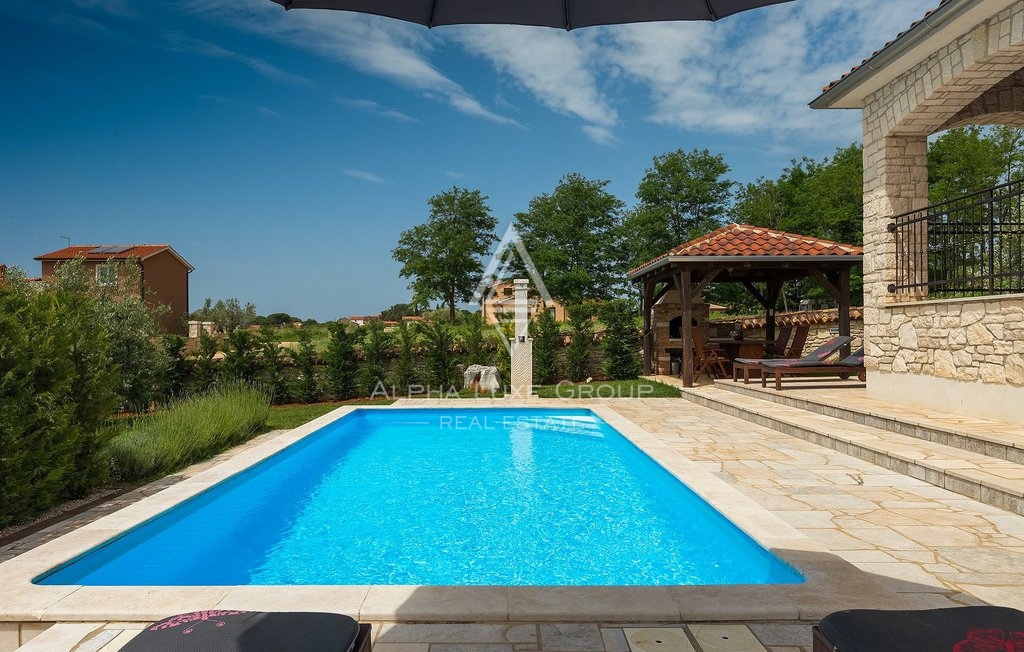 ISTRIA, KAŠTELIR - Incantevole Villa in Pietra con Piscina