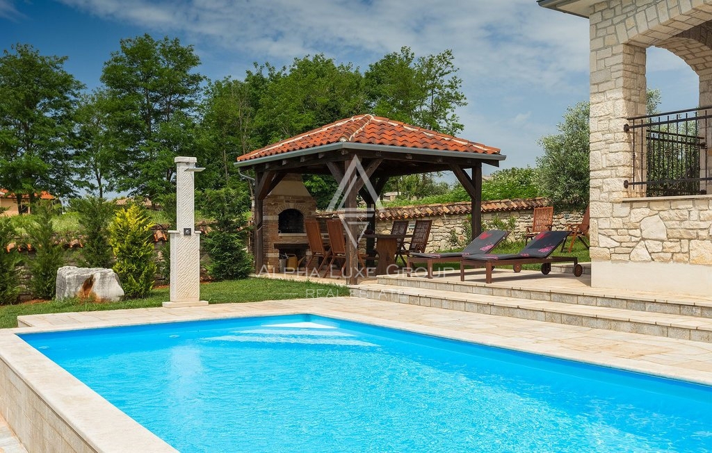 ISTRIA, KAŠTELIR - Incantevole Villa in Pietra con Piscina