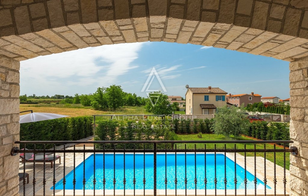 ISTRIA, KAŠTELIR - Incantevole Villa in Pietra con Piscina