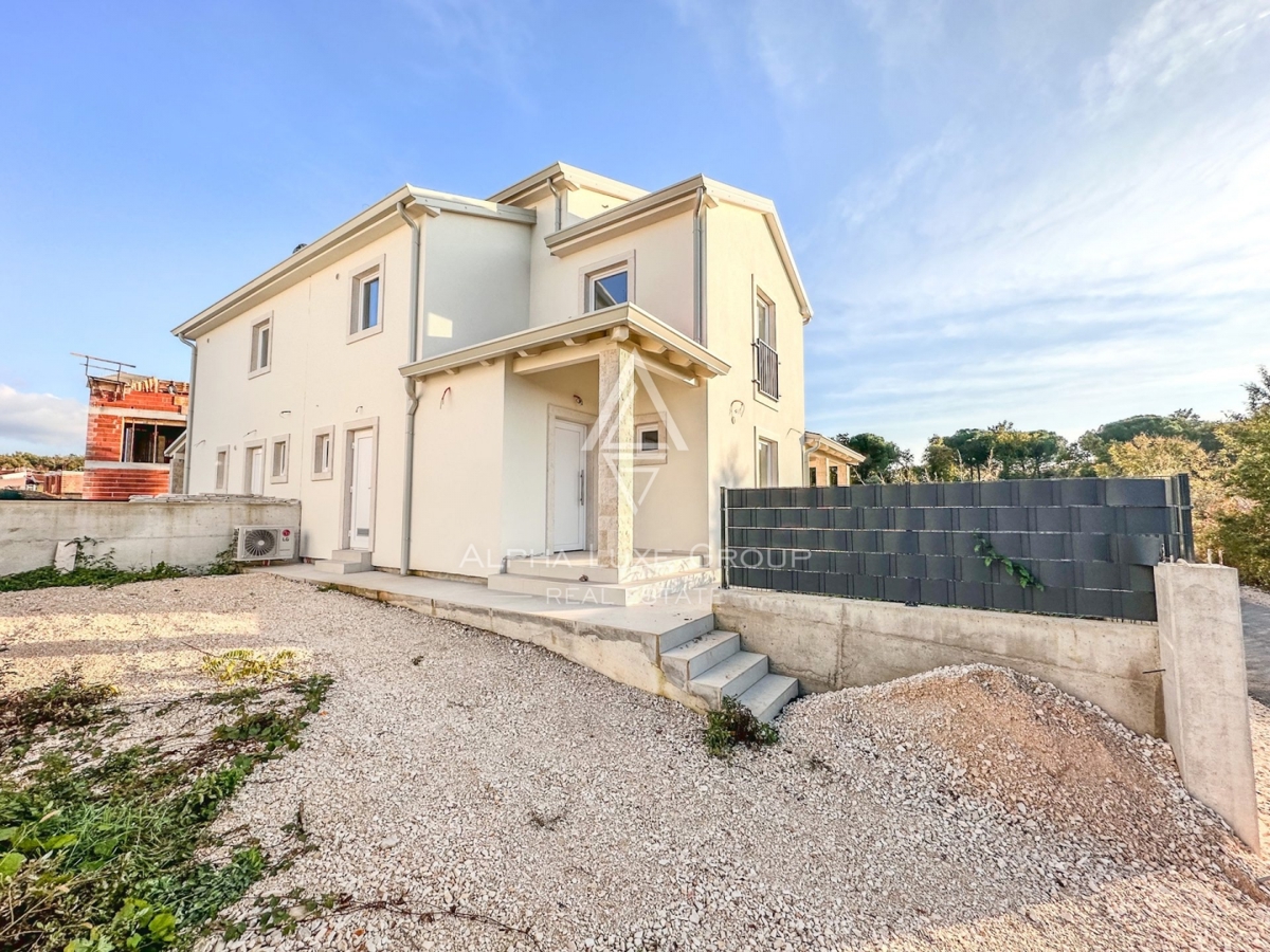 Poreč, Istria - Elegante bifamiliare vicino al mare