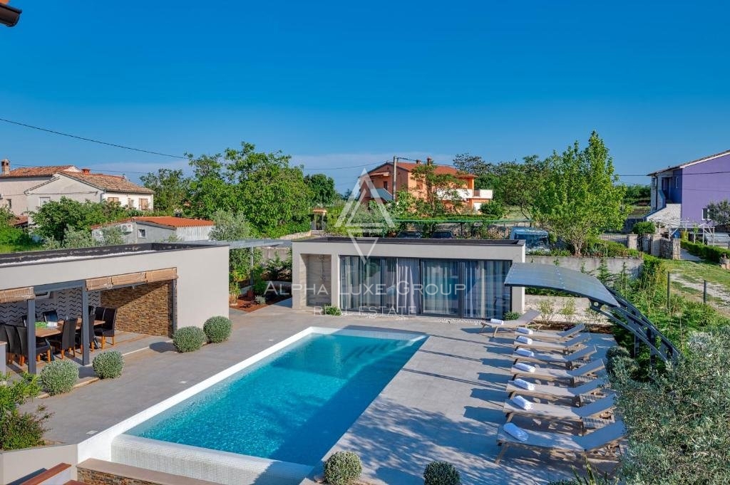 Affascinante villa moderna con piscina a Marčana, Istria - Un rifugio di pace