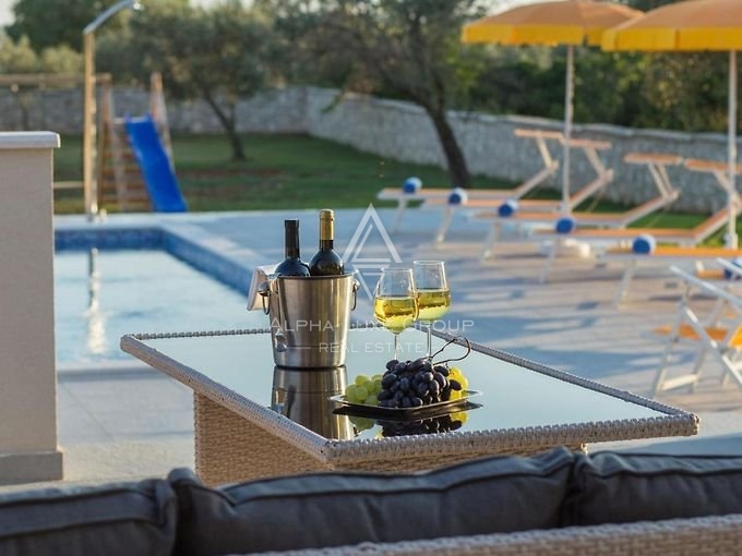 Fažana, Istria: Villa Esclusiva con Vista Mare Mozzafiato e Piscina