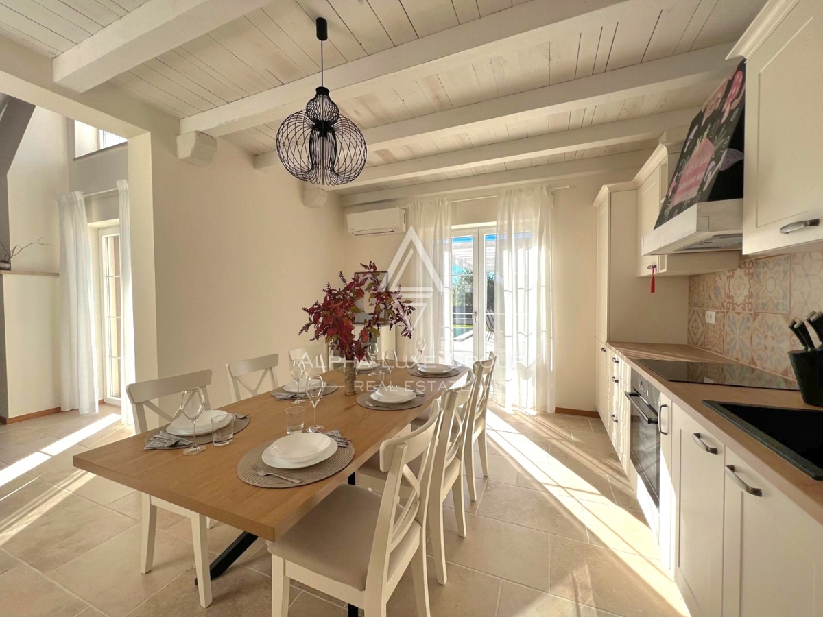 Poreč, Istria: Casa moderna in vendita in una posizione molto richiesta