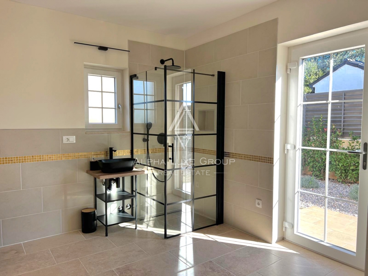 Poreč, Istria: Casa moderna in vendita in una posizione molto richiesta