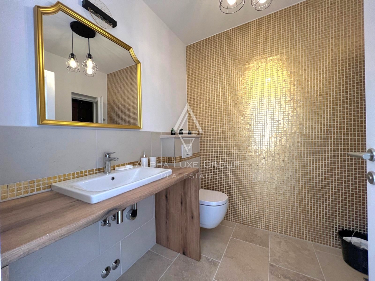 Poreč, Istria: Casa moderna in vendita in una posizione molto richiesta