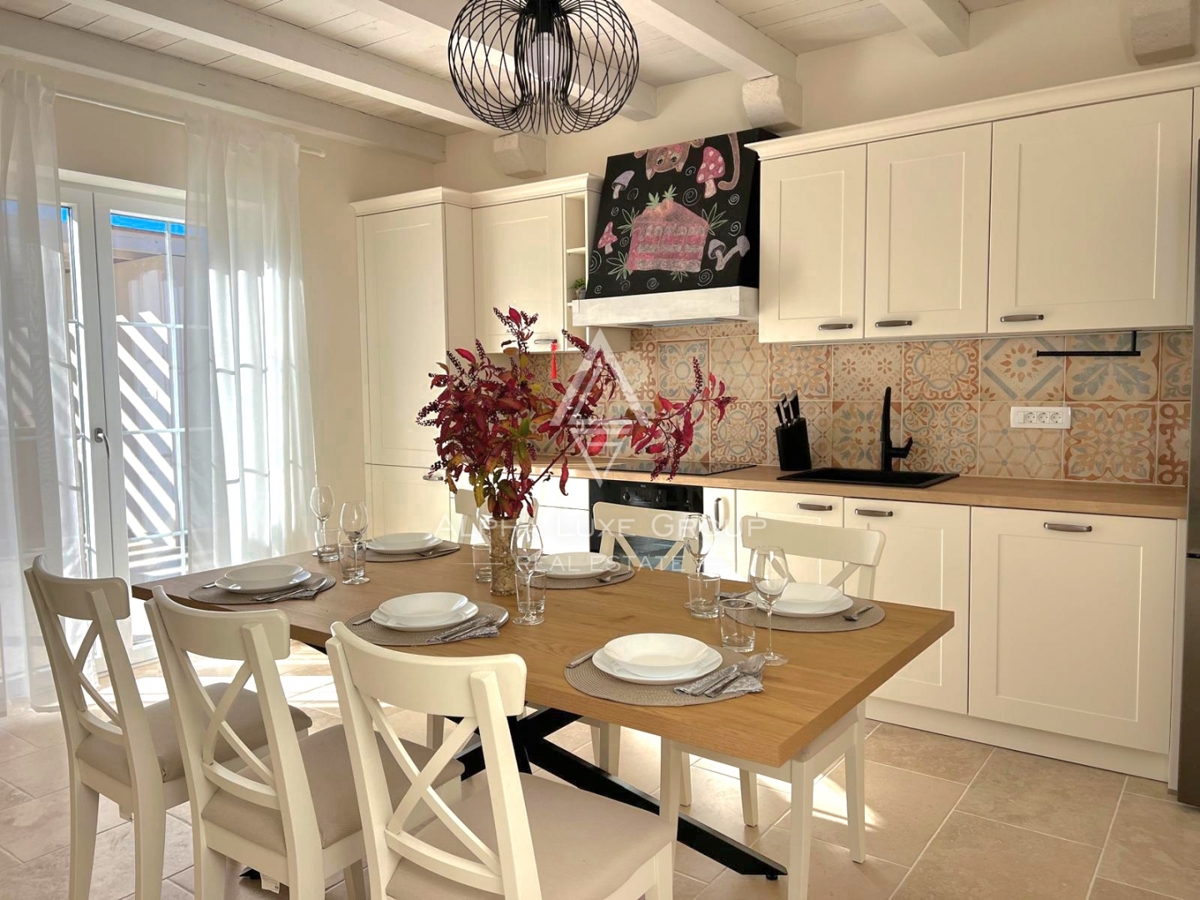 Poreč, Istria: Casa moderna in vendita in una posizione molto richiesta