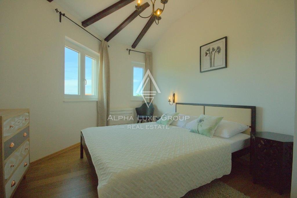 Bella villa in pietra con piscina e vista mare, Istria, Parenzo