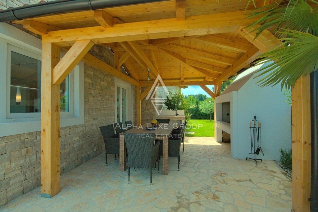 Bella villa in pietra con piscina e vista mare, Istria, Parenzo