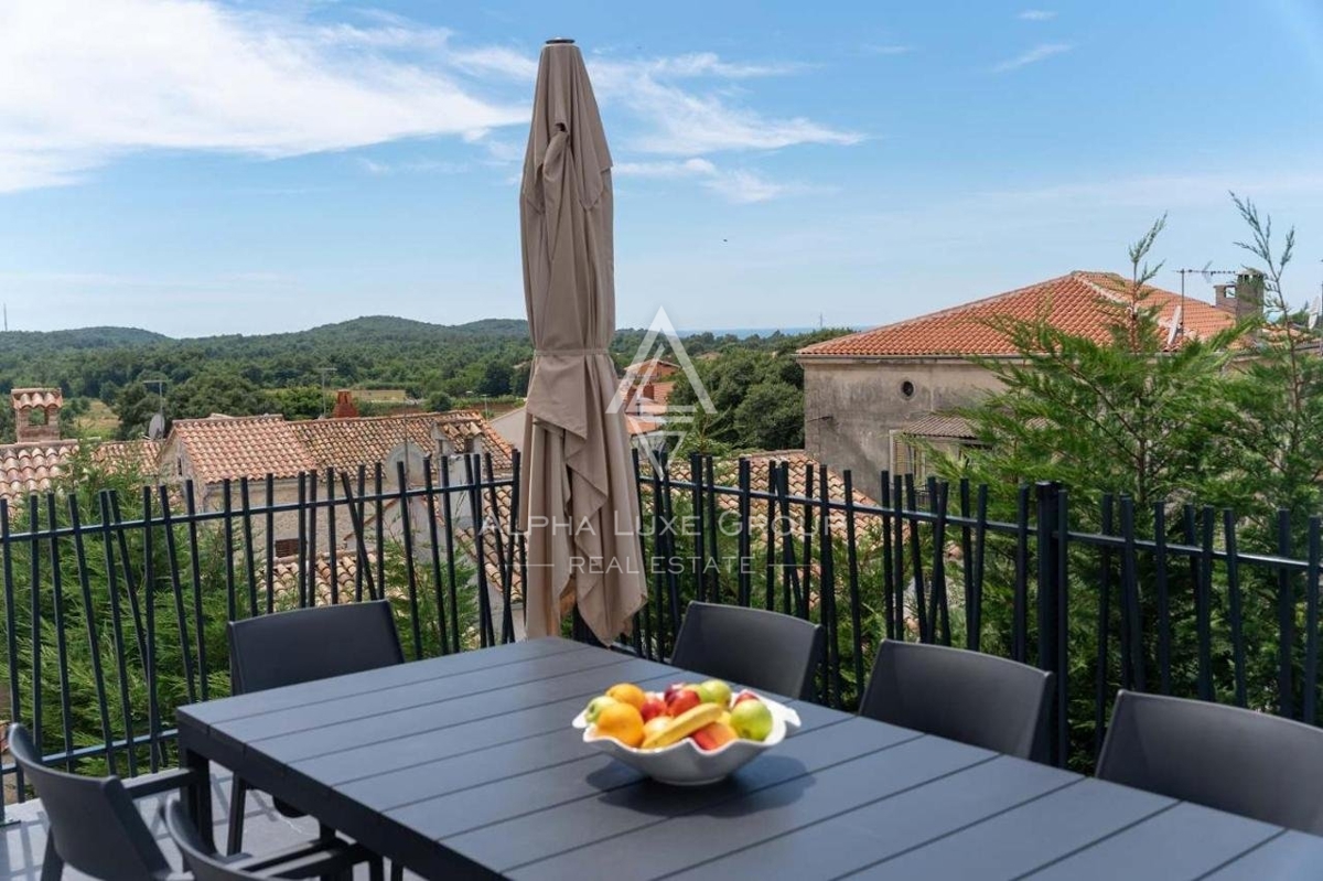 Bella villa moderna in un ampio giardino con piscina e vista sul mare, ,San Lorenzo del Pasenatico, ISTRIA