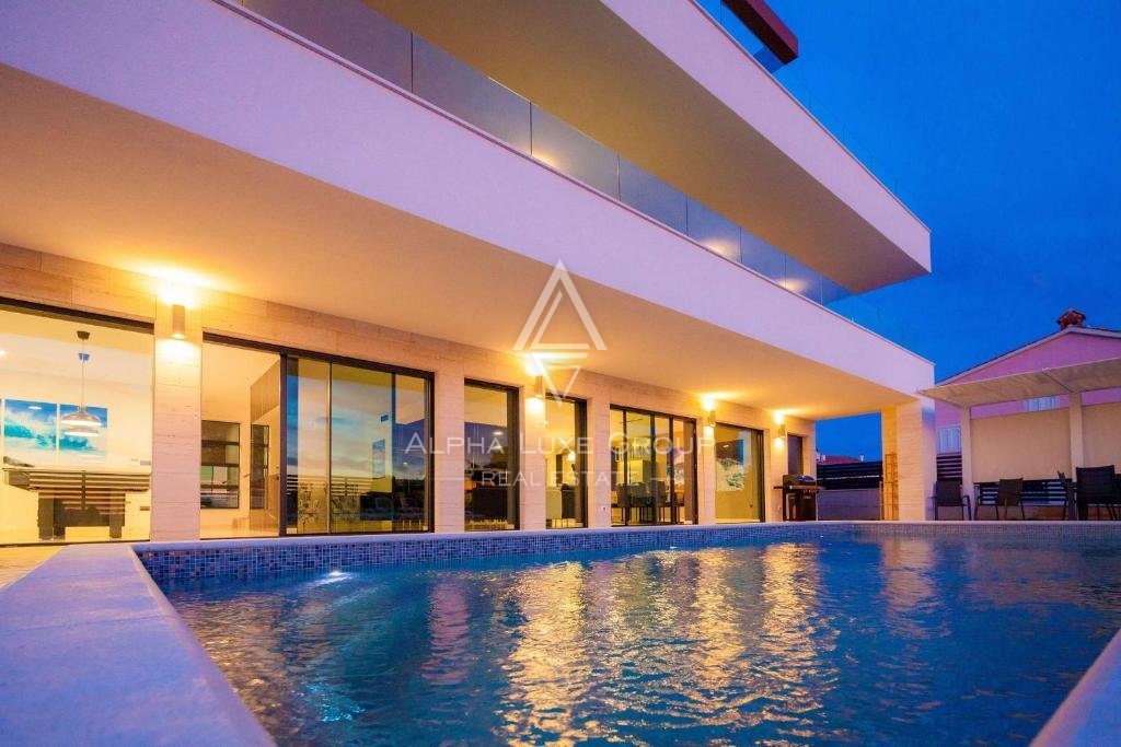 Villa moderna con piscina, Istria, Medulin
