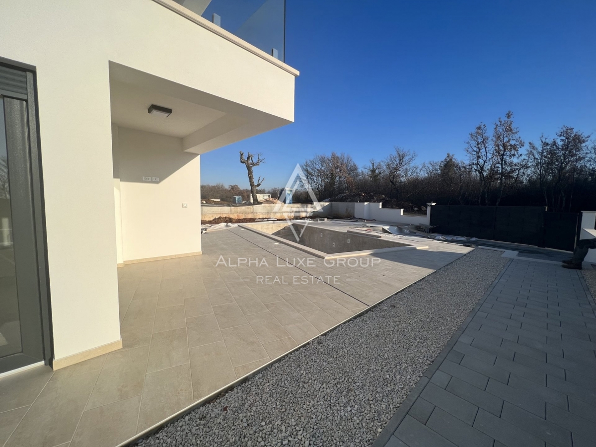 ALPHA LUXE GROUP vende una casa, nuova costruzione, Parenzo