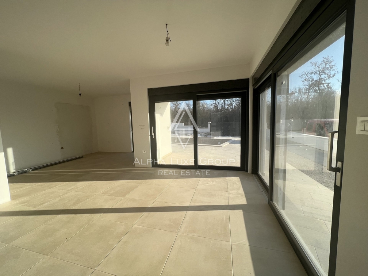 ALPHA LUXE GROUP vende una casa, nuova costruzione, Parenzo