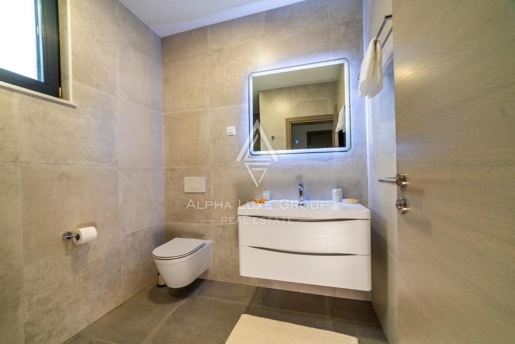 Casa di nuova costruzione con piscina vicino al mare, Istria, Poreč