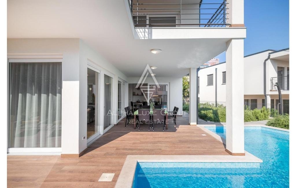 Fantastica casa con piscina sul mare e vista mare, Istria, Medulin