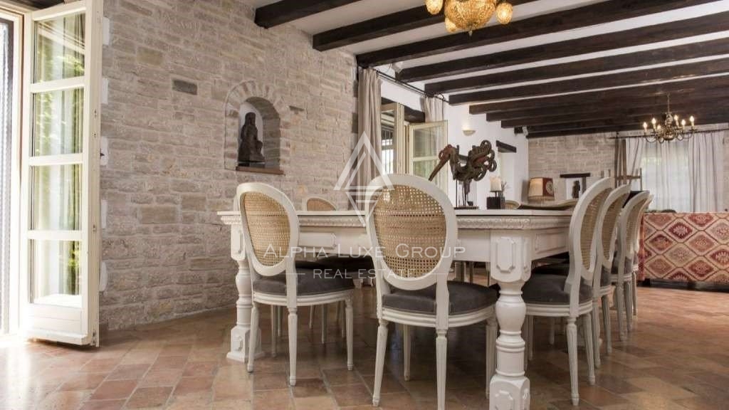 Villa in pietra dal design unico con vista mare e piscina, Istria, Sveti Lovreč