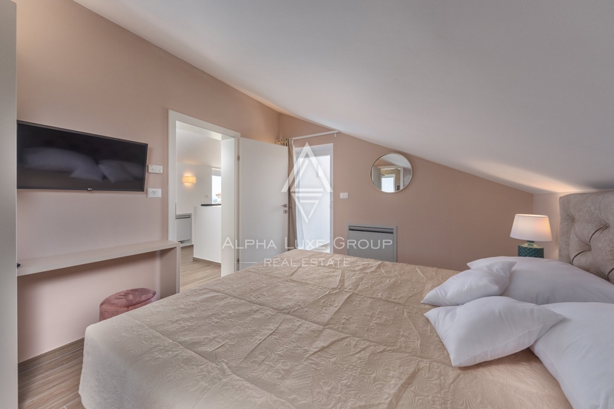 ALPHA LUXE GROUP IN VENDITA, VILLA MODERNA, VICINO A POREČ, ZONA TRANQUILLA