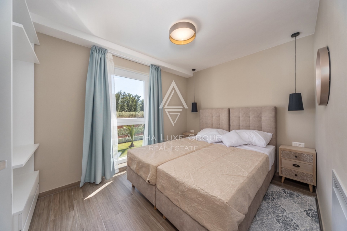 ALPHA LUXE GROUP IN VENDITA, VILLA MODERNA, VICINO A POREČ, ZONA TRANQUILLA