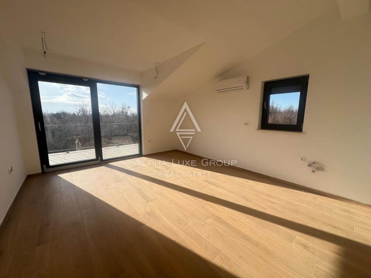 Poreč, Istria: Attico spazioso con due appartamenti