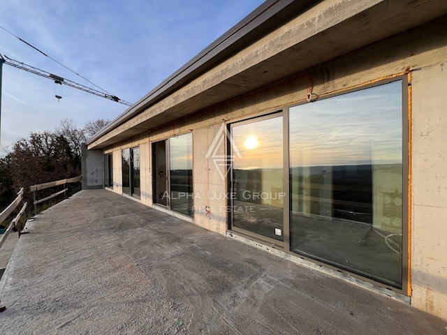 Istria, Krasica – Villa esclusiva con piscina e vista mozzafiato in vendita