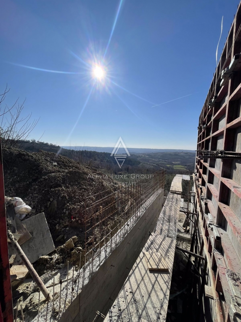 Istria, Krasica – Villa esclusiva con piscina e vista mozzafiato in vendita