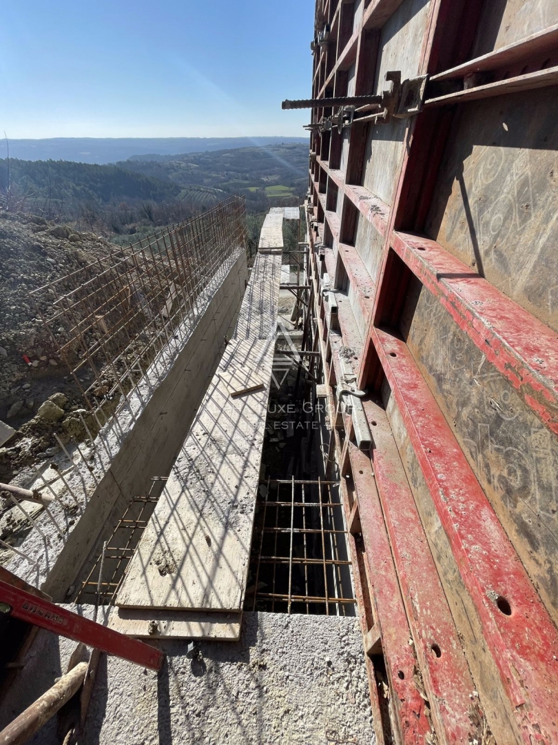 Istria, Krasica – Villa esclusiva con piscina e vista mozzafiato in vendita
