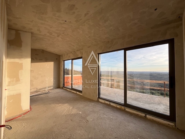 Istria, Krasica – Villa esclusiva con piscina e vista mozzafiato in vendita