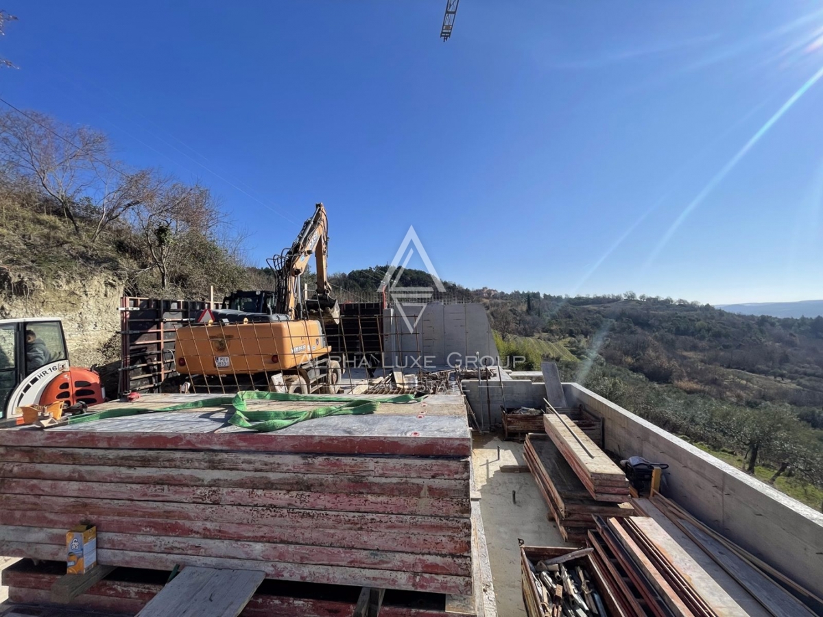 Istria, Krasica – Villa esclusiva con piscina e vista mozzafiato in vendita