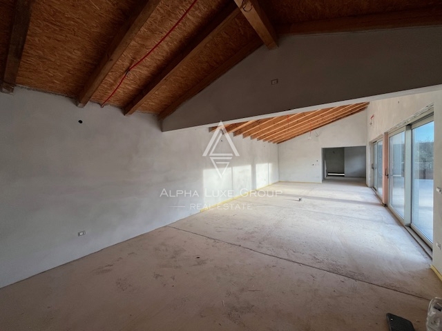 Buje, Istria – Villa moderna con piscina in zona tranquilla