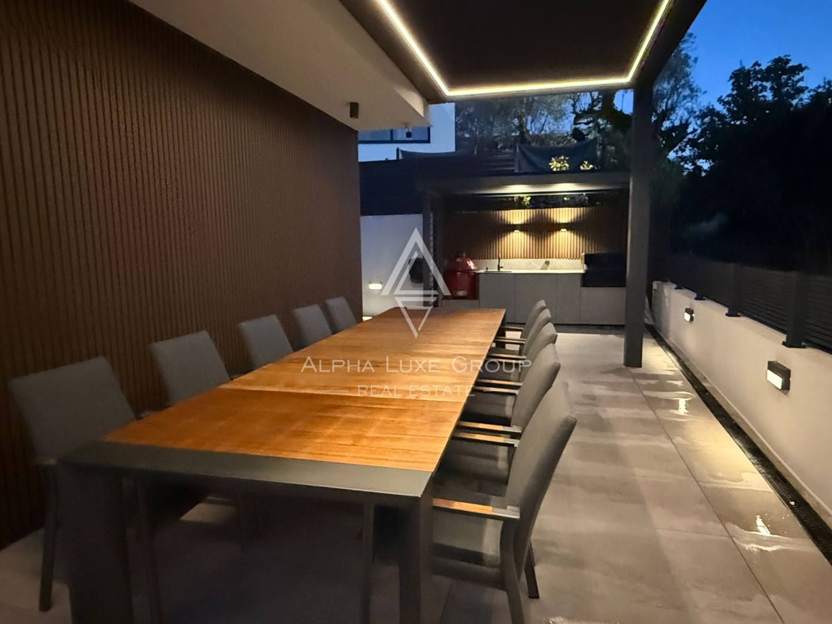 Rovigno, Istria: Villa di lusso arredata in vendita