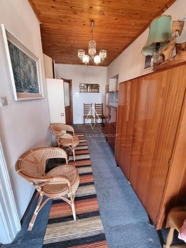 Istria, Parenzo: Casa in Pietra con Tre Appartamenti